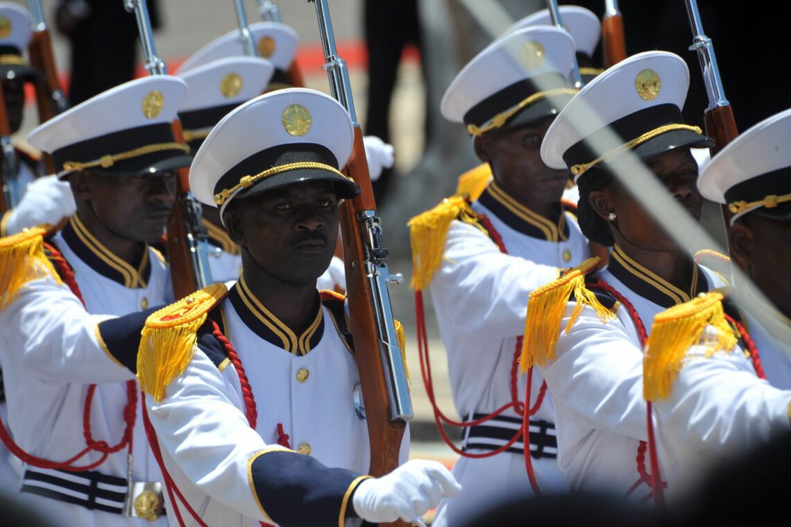 Photo of a ceremonial parade at the second inauguration of Mozambican President Filipe Nyusi