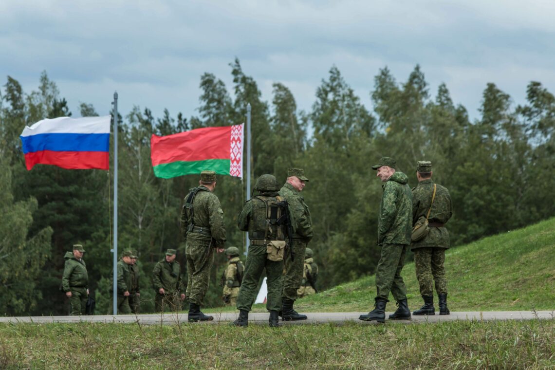 Russian and Belarusian soldiers