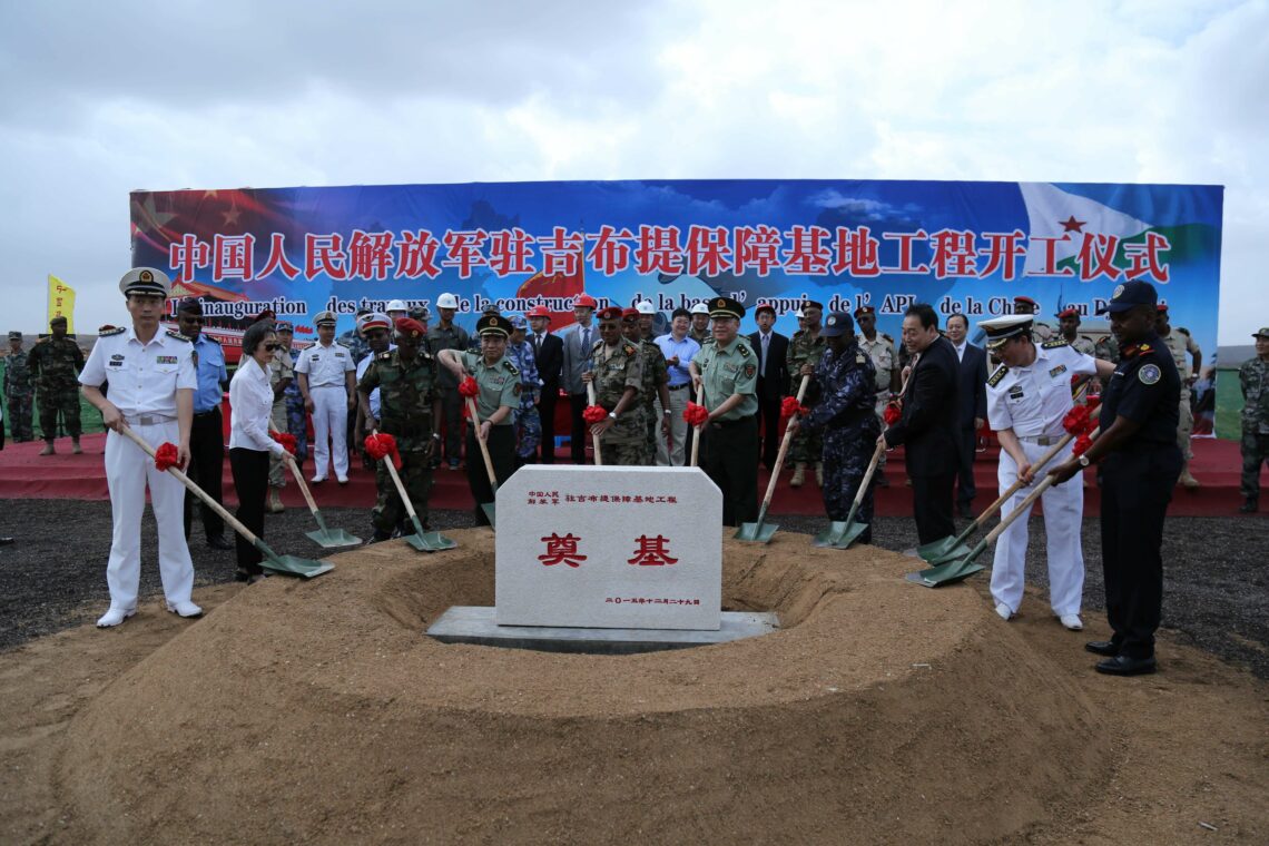 Soldiers inaugurating a Chinese military base in Djibouti