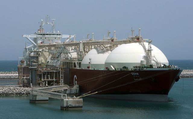 A picture of a ship with tanks for carrying LNG