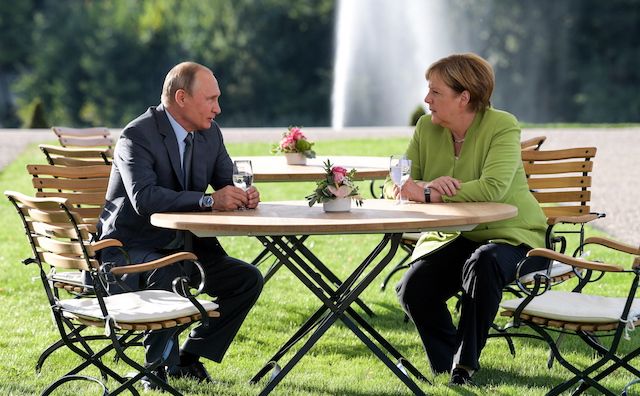 The leaders of Germany and Russia in an informal setting