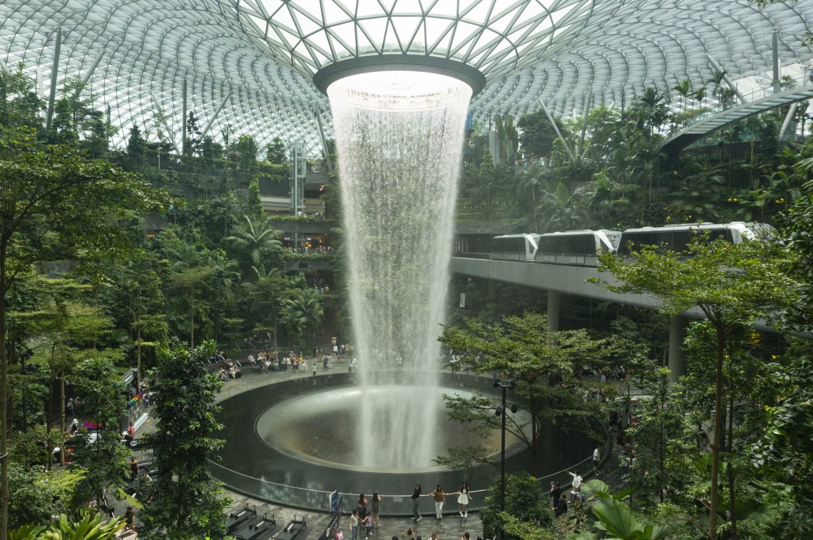 Singapore carefully balances U.S. and China relationships